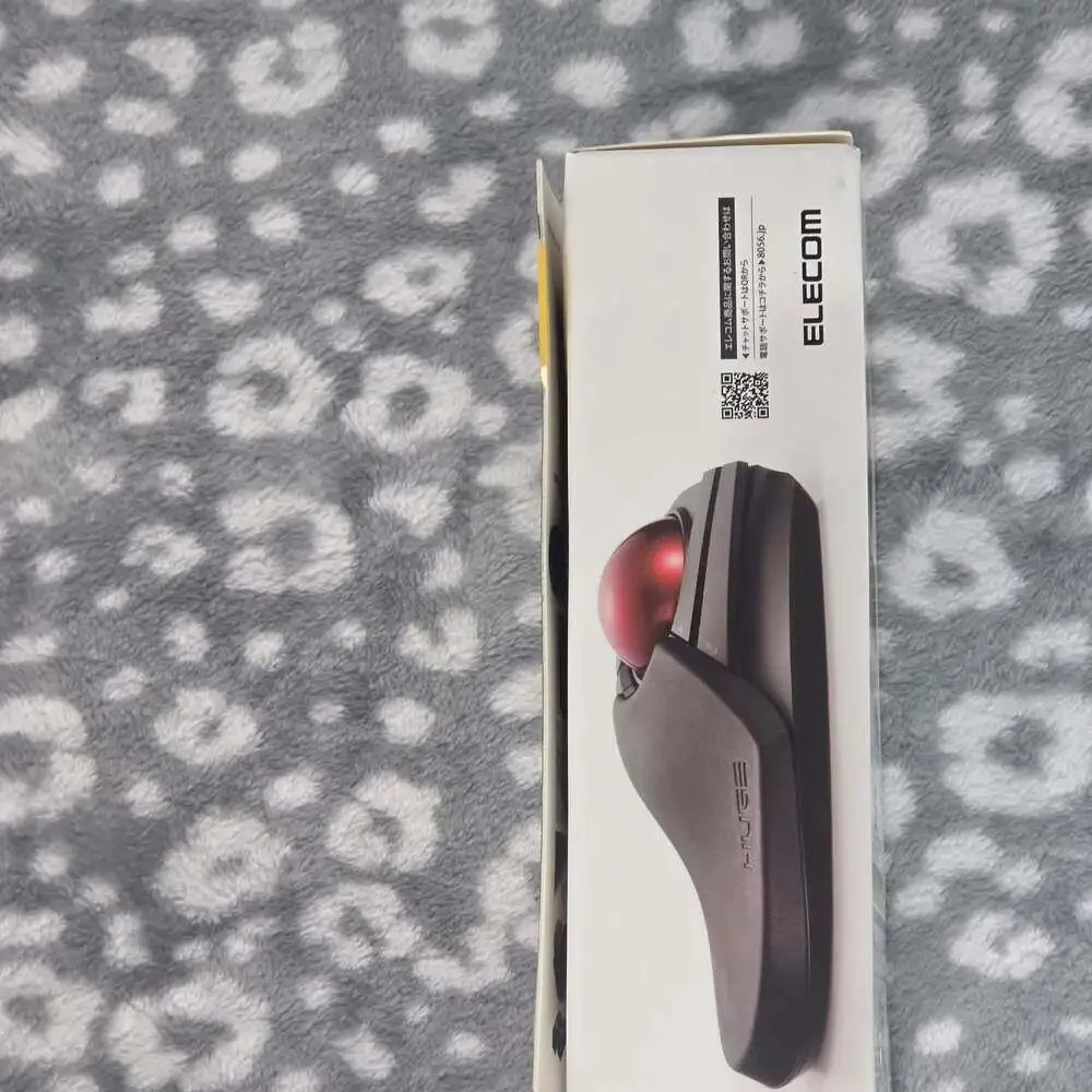 ELECOM HUGE Trackball 2.4GHz Wireless USB Index Finger Control Customizable 8